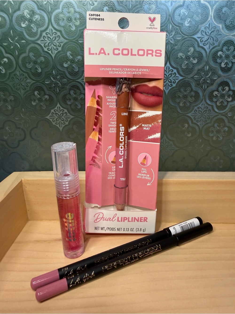 Makeup Lip Bundle- L.A. COLORS Dual Lipliner in Cuteness Pink, Lottie Lip Oil +